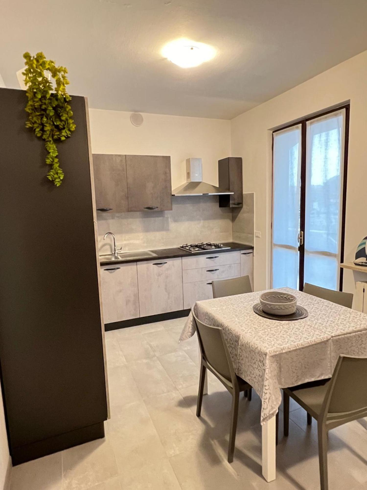 La Vela Apartment Sirmione Exterior photo