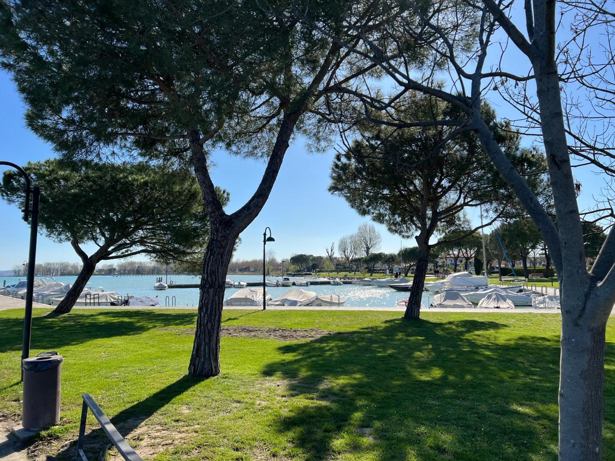 La Vela Apartment Sirmione Exterior photo